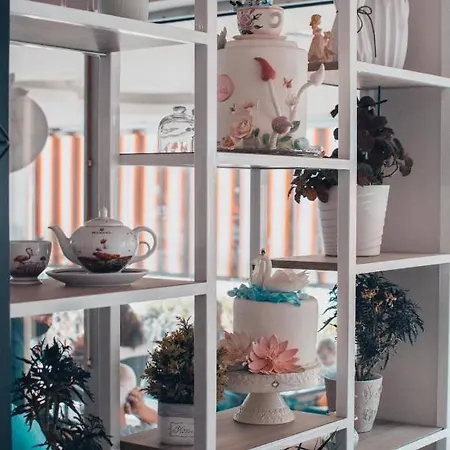 Garni Lotos Hotell *