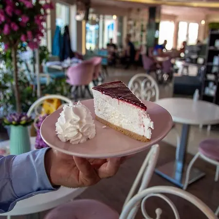 Hotell Garni Lotos Ni